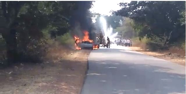 ಚಿಕ್ಕಮಗಳೂರು: ಚಲಿಸುತ್ತಿದ್ದ ಕಾರಿನಲ್ಲಿ ಬೆಂಕಿ; ಸಂಪೂರ್ಣ ಭಸ್ಮ